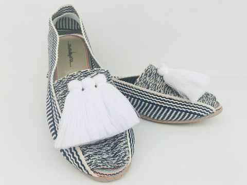 Casa de Vera Alaya Tassel Espadrillas in Red
