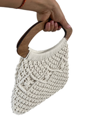 White crochet bag with wooden handles 
